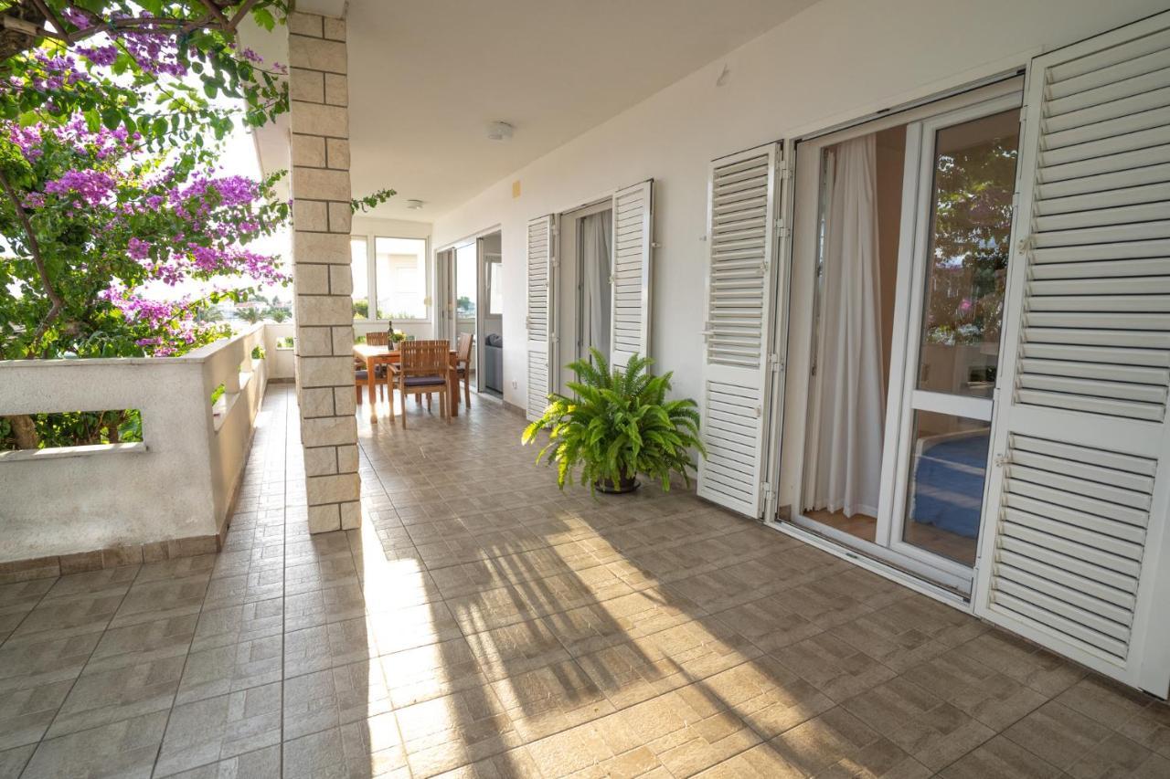 Apartmani Bilonic Rogoznica โรกอซนิซา ภายนอก รูปภาพ