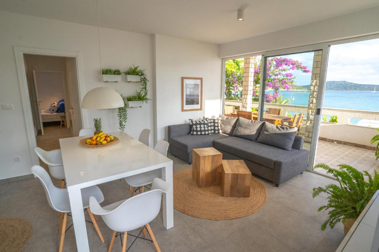 Apartmani Bilonic Rogoznica โรกอซนิซา ภายนอก รูปภาพ