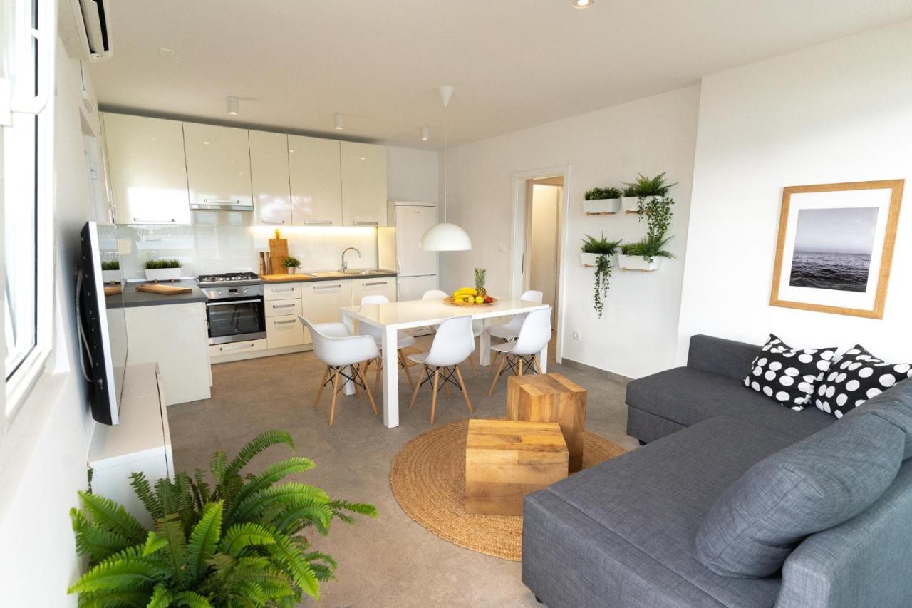 Apartmani Bilonic Rogoznica โรกอซนิซา ภายนอก รูปภาพ